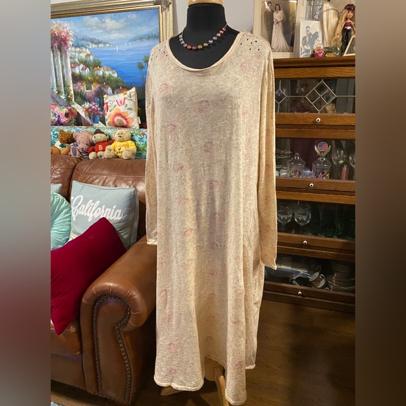 Magnolia Pearl Dresses & Skirts - Magnolia Pearl Golden Poppy hand blocked Floral long sleeve dress